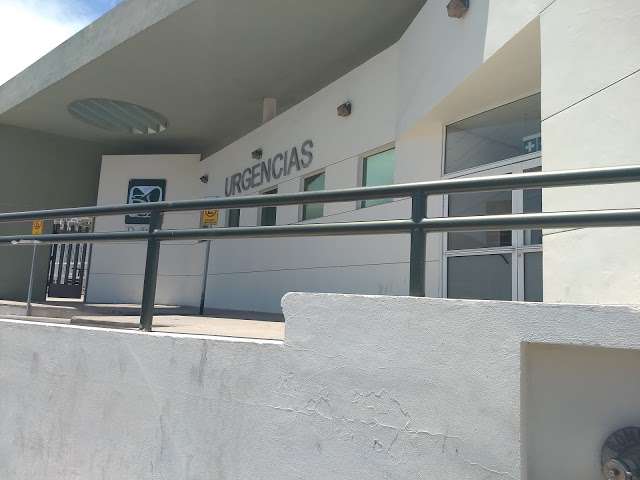 Atienden a hombre lesionado en hospital