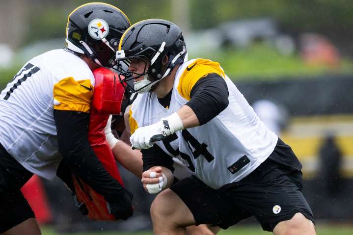 Steelers star ‘sore’ after going down with unexpected calf injury