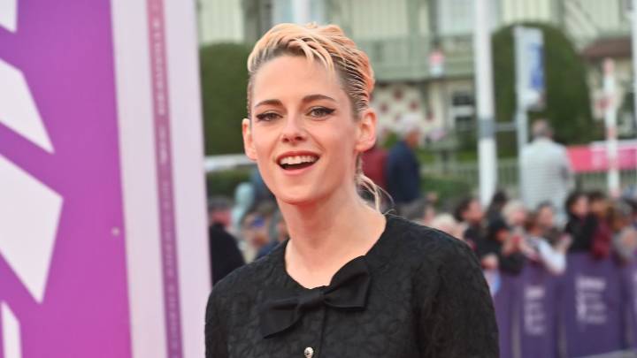 Platinum Blonde Devotee Kristen Stewart Debuts Chestnut Hair and Micro Bangs