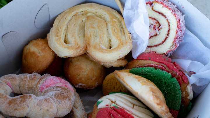 How to order at a panaderia. Your guide to pan dulce