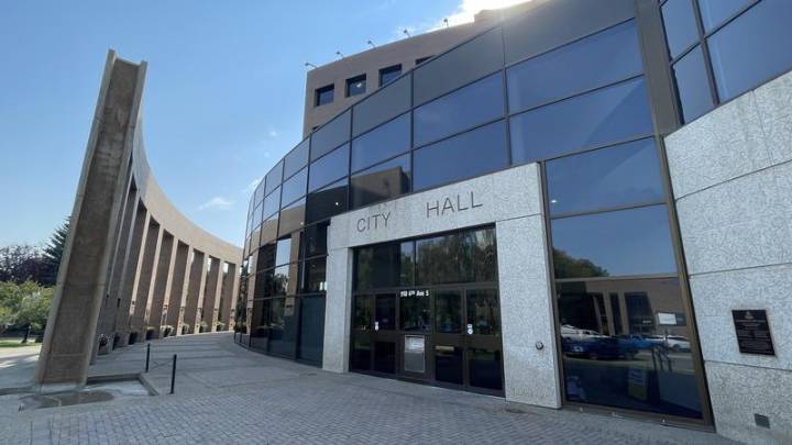 Lethbridge mayor & council to be sworn in Monday