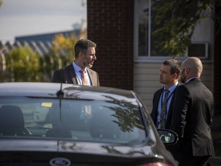 Ottawa police seeking 'person of interest' in Russell Road stabbing