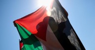 Quiénes acompañan a Reyes Rigo, la mallorquina retenida en Israel, en su cautiverio