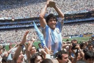 Falleció Roberto Cejas: el hombre que llevó en andas a Maradona en México 1986