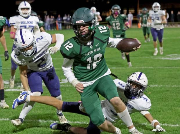 Abington earns share of league title in dominant win over Rockland