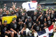Column: Trolling Chicago Cubs with 'L' flag backfires on Brewers