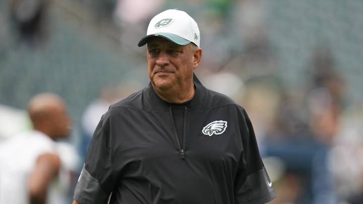 Eagles DC Vic Fangio: Za'Darius Smith retirement a surprise, we'll make it work