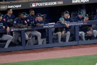 Eight outs from AL pennant, Mariners waste lead and remain only team without a World Series trip