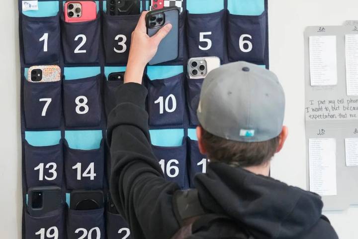 Student cellphone prohibition improves test scores: Study