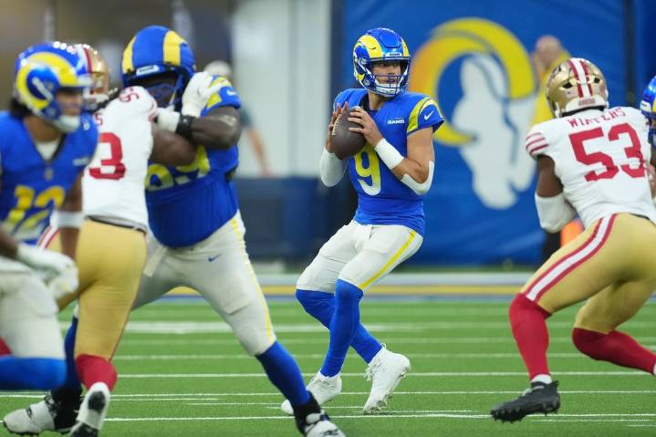 Deadspin | 4th-down stop in OT seals 49ers' victory over Rams
