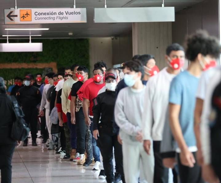 Llegan a Venezuela 312 migrantes repatriados desde Estados Unidos