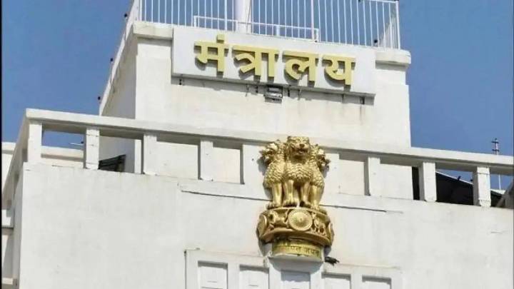 Elderly man attempts self-immolation at Mantralaya over ignored complaints