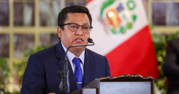 César Vázquez no descarta renunciar al MINSA para postular en las elecciones: "Voy a evaluarlo"
