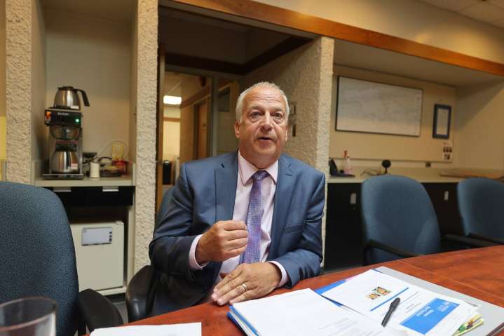 Morning power outage closes Neelin