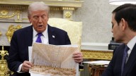 "Eres de tercera categoría": la descarga de Trump contra un reportero de Reuters