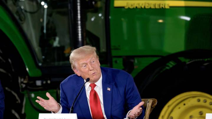 Trump’s farmer bailout plan needs congressional approval and oversight