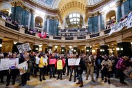 Wisconsin Planned Parenthood resumes offering abortions after a nearly monthlong pause