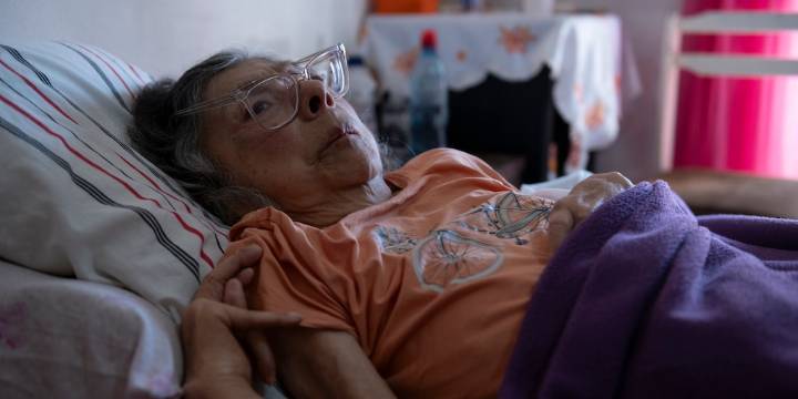 Está postrada hace siete años y pide acceder a la eutanasia: “Cualquiera que pase 24 horas como yo pediría lo mismo”