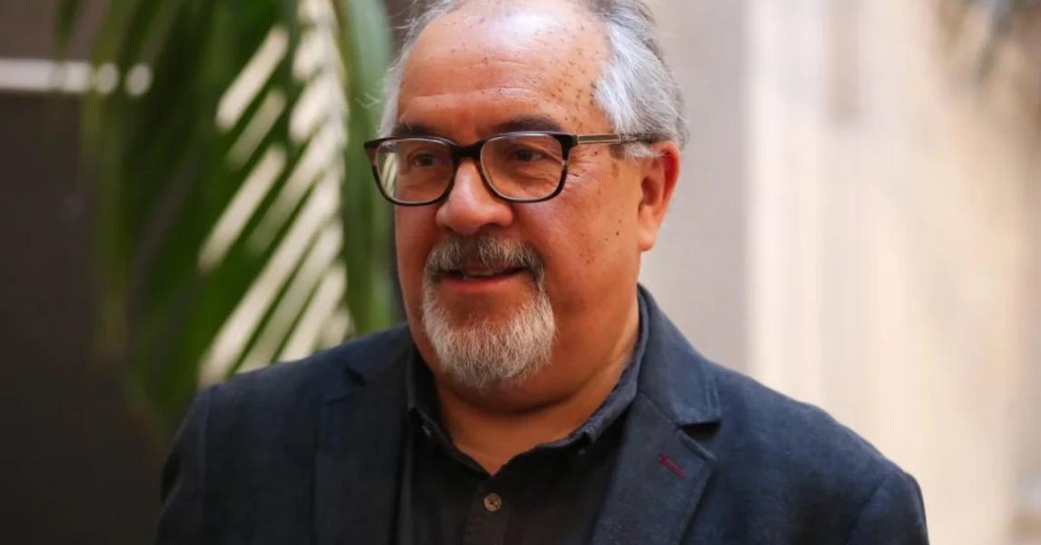 Ramón Díaz Eterovic, Premio Nacional de Literatura 2025: “Es posible hacer un policial latinoamericano, con problemas nuestros”