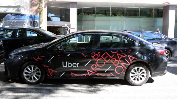 Uber capta 650 taxis de Barcelona en diez meses