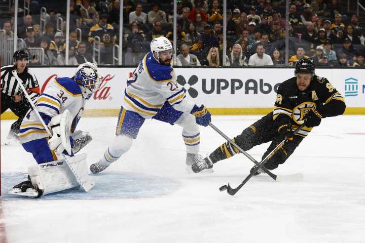 Bruins stay unbeaten with 2 points from Mark Kastelic vs. Sabres - The Rink Live | Coverage of youth, junior, high school and college hockey