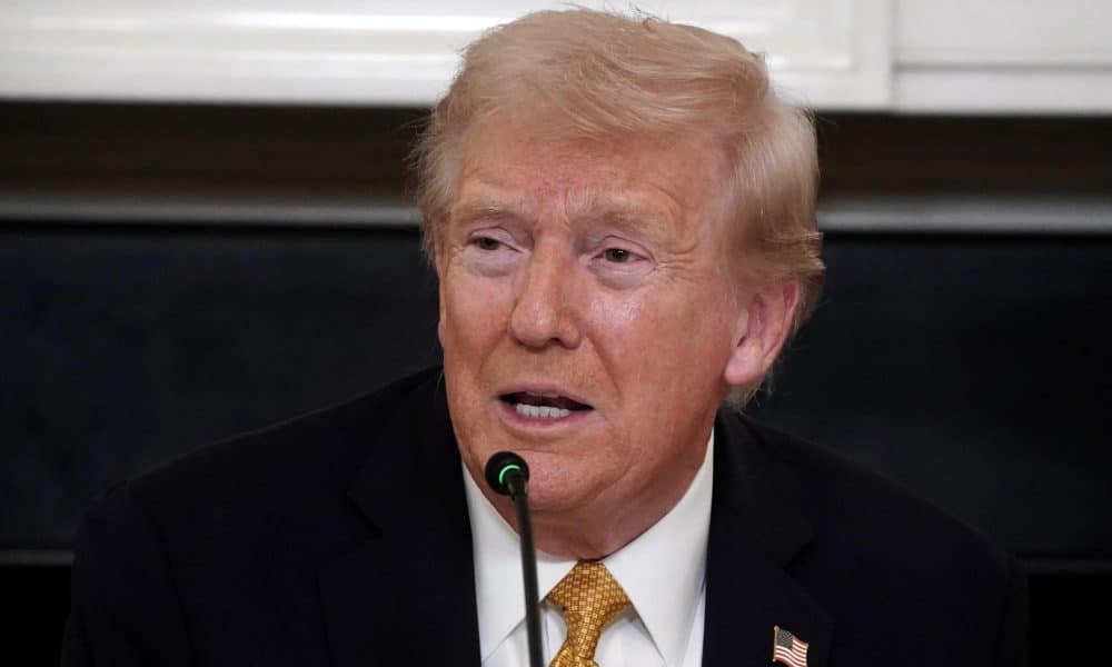 Trump dice que carteles “gobiernan México” pero que respeta a la presidenta Sheinbaum