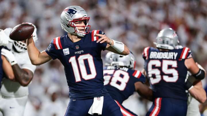 Highlights: Patriots beat Bills on late field goal