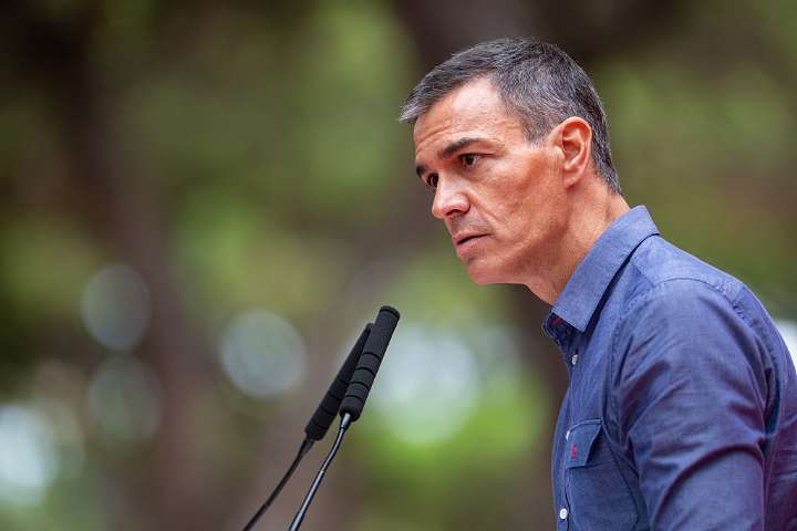 Pedro Sanchez is compiling a blacklist of anti