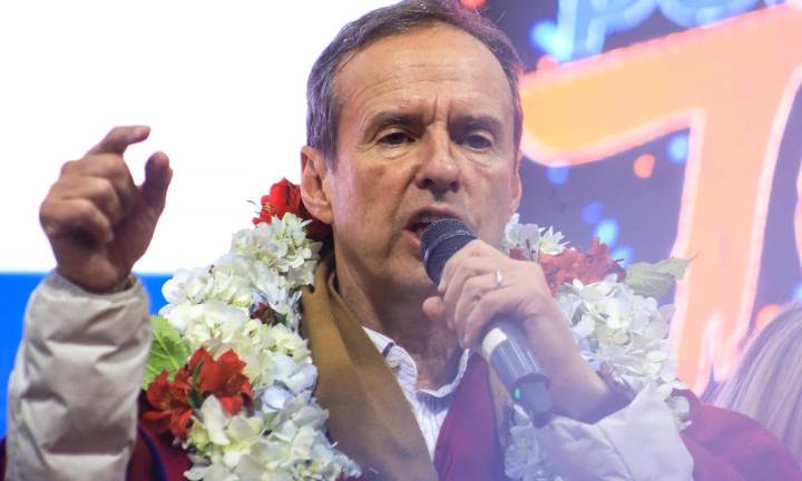 Quiroga promete resolver la crisis económica de Bolivia y convertirla en potencia de litio