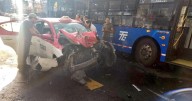Choca taxi contra Trolebús en Avenida Aztecas y dos pasajeros quedan lesionados