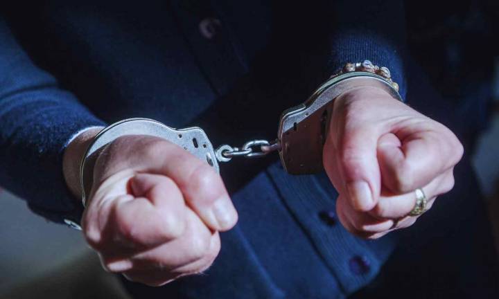 Maha women's commission probes Satara doctor case amid political controversy