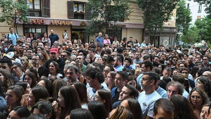 Éxito en la presentación del nuevo disco de Viva Suecia en Madrid: "La policía nos ha obligado a cancelar en el último momento"