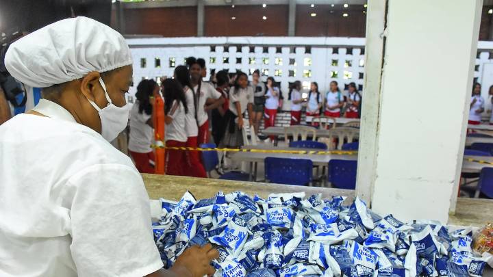 Contraloría detectó daño patrimonial de casi $8.000 millones por sobrecostos y pagos sin soportes en el PAE