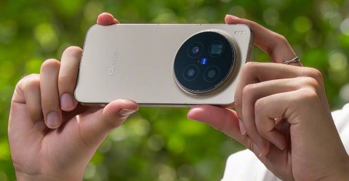 Vivo X300 Pro launches with an Ultra