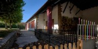 Escándalo en España por un campamento donde los líderes se duchaban con los chicos en grupos mixtos