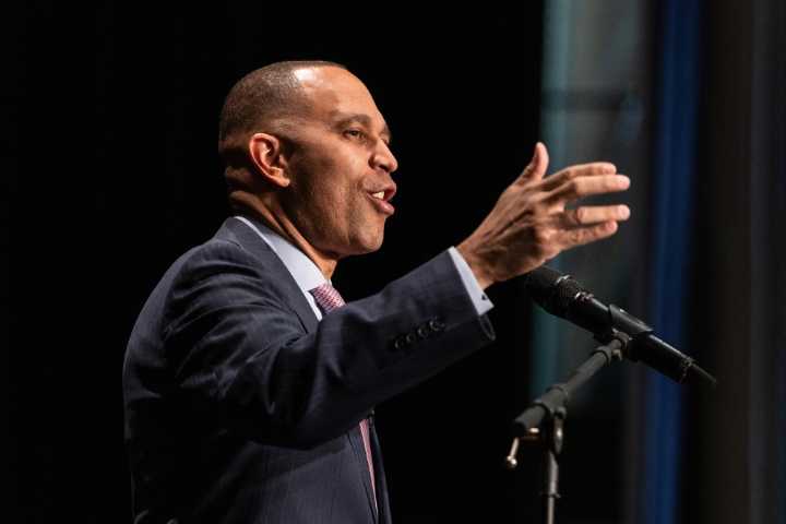 Rep. Hakeem Jeffries spreads support for Prop 50 across Black L.A. churches