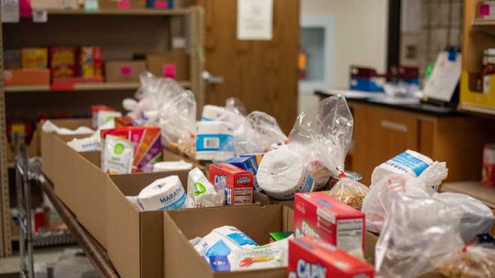 Amid FoodShare delays next month, Green Bay food pantries prepare for surge