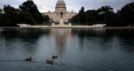 Shutdown drags on as Senate fails again to pass funding bill
