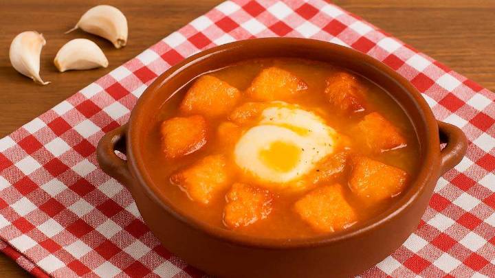 La sopa de las abuelas de Aragón perfecta para días fríos: trae recuerdos de la niñez