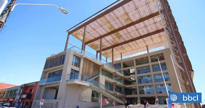 Proveedores del Departamento de Educación de Tomé denuncian millonarias deudas por parte del municipio