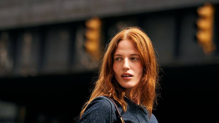 Burgundy Bags Are The Star Accessory Trend Of Winter 2025