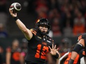 B.C. Lions win fifth straight, eliminate Elks from playoff picture with 37