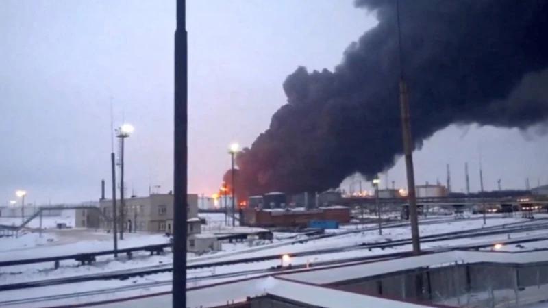 Ucrania transforma los ataques a instalaciones petroleras rusas en una estrategia clave de su lucha bélica