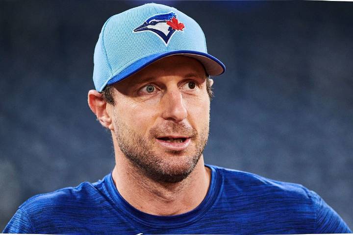Max Scherzer podría lograr una hazaña increíble con los Blue Jays y llevarse la corona