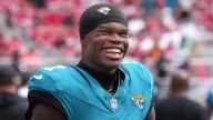 Travis Hunter reunites with woman he met on flight during sweet sideline moment