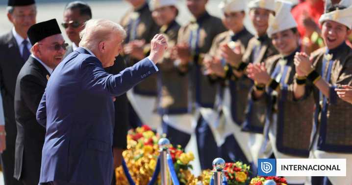 ’Welcome dance’: el inesperado baile de Donald Trump al aterrizar en Malasia