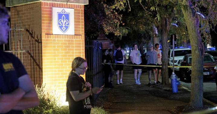 Two shot outside Jimmy Johns at St. Louis University campus