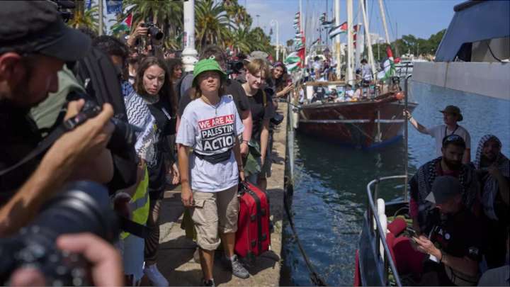 Israel: activistas de la Flotilla Global Sumud serán deportados a Europa