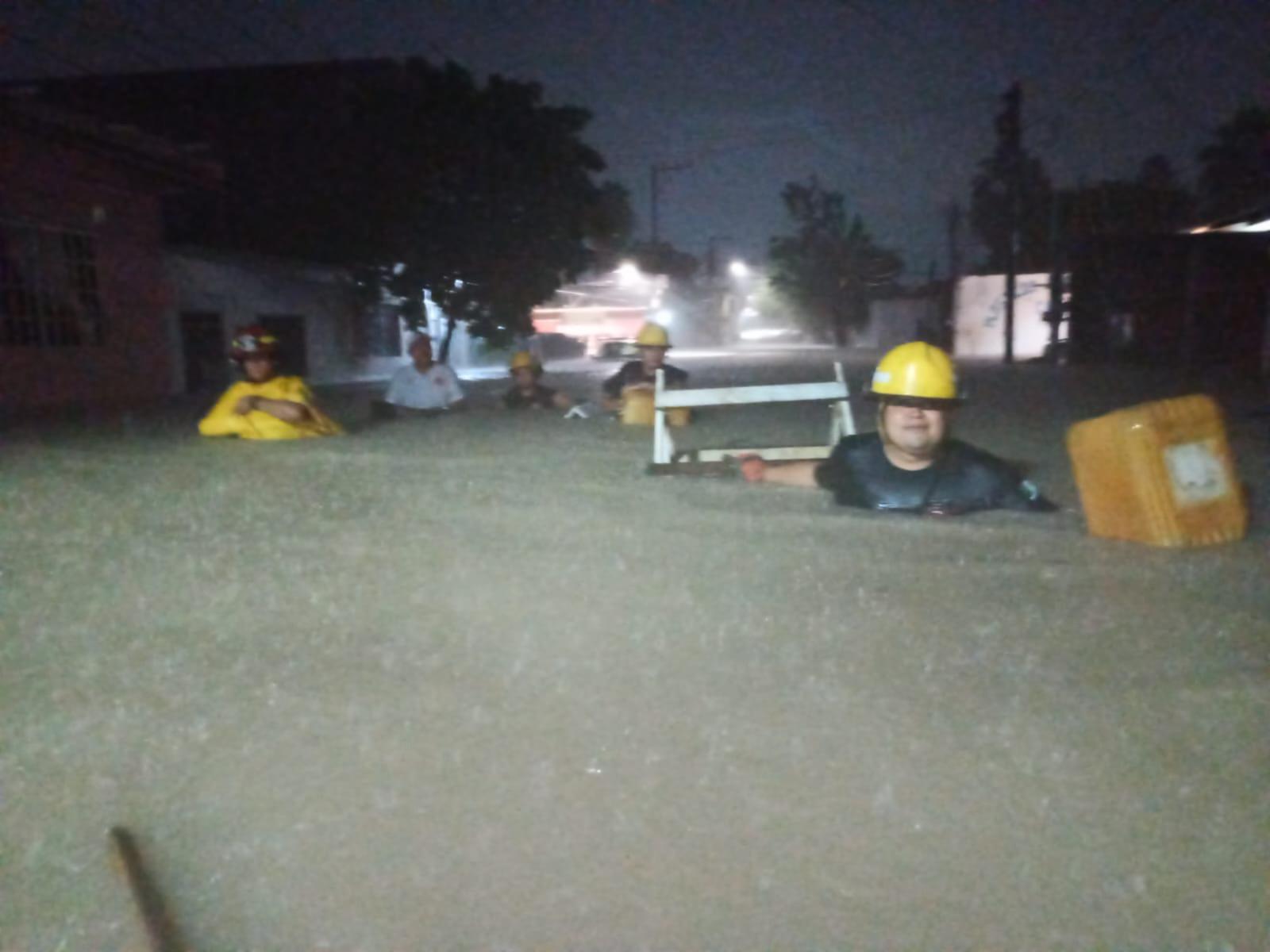 Fuertes inundaciones afectan Puerto Vallarta y zonas de Compostela