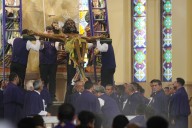 Fervor en Ica: El Señor de Luren inicia su recorrido procesional entre fe y emoción popular